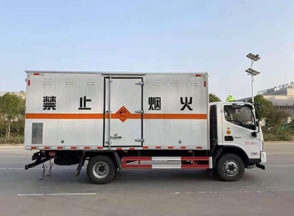 茂县爆破器材运输车